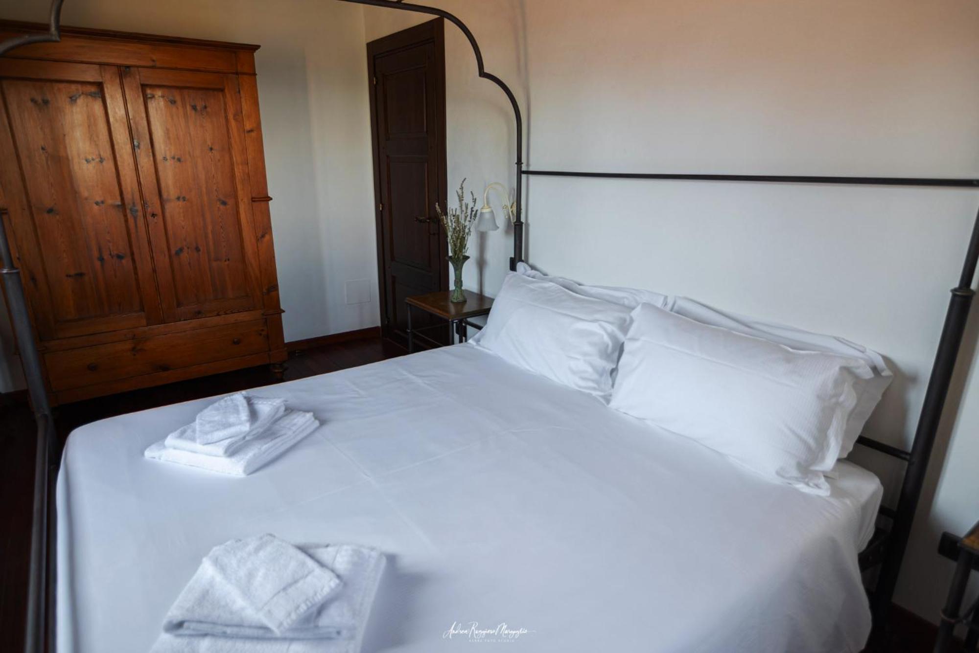Agriturismo Aia Leccioni Micciano Bagian luar foto